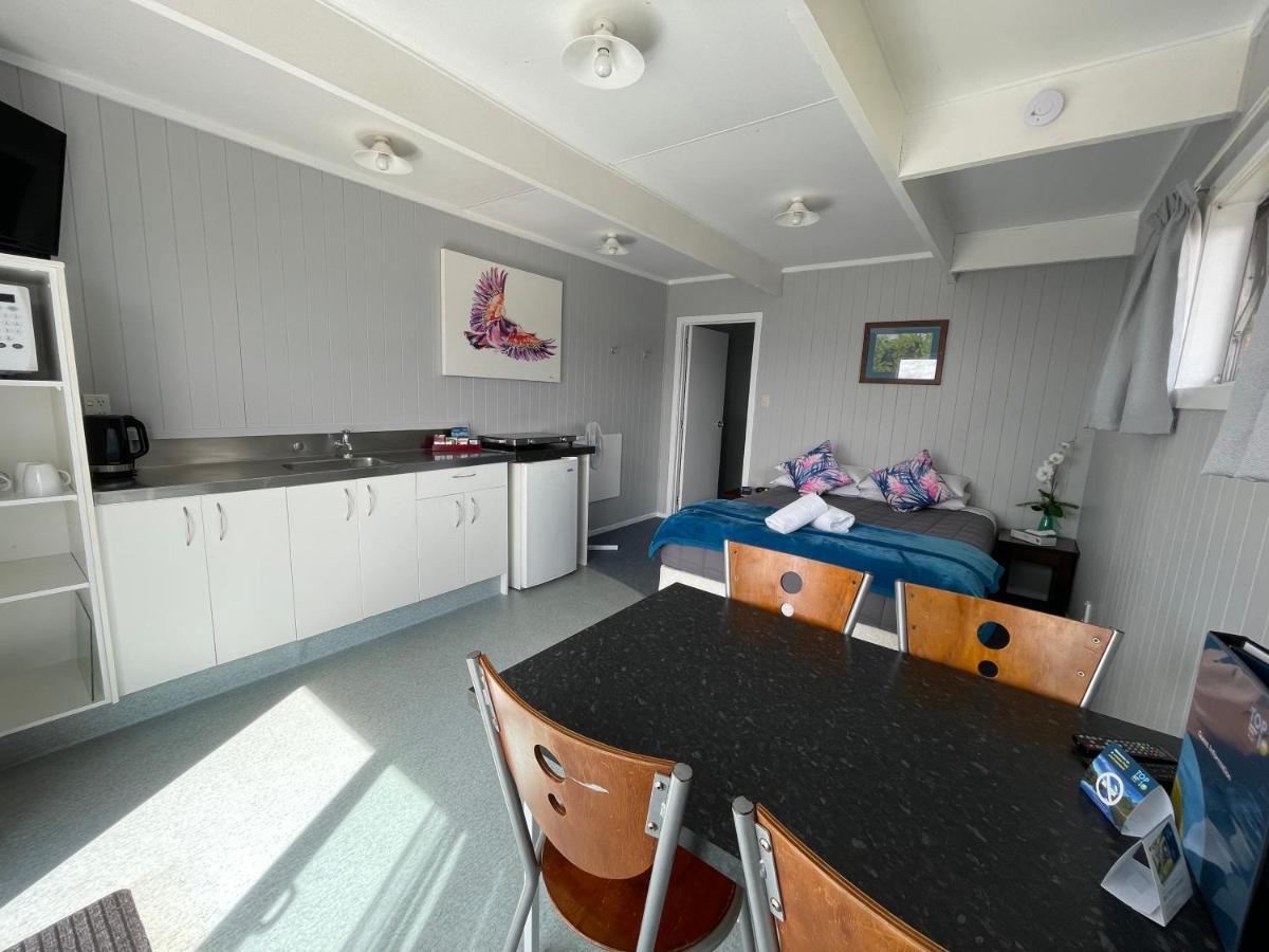 Motutere Bay Top 10 Holiday Park Turangi Exterior foto