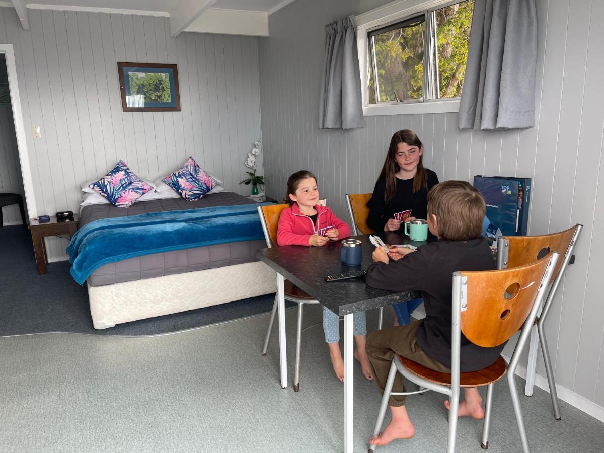 Motutere Bay Top 10 Holiday Park Turangi Exterior foto