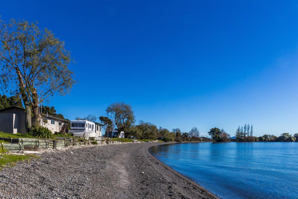 Motutere Bay Top 10 Holiday Park Turangi Exterior foto