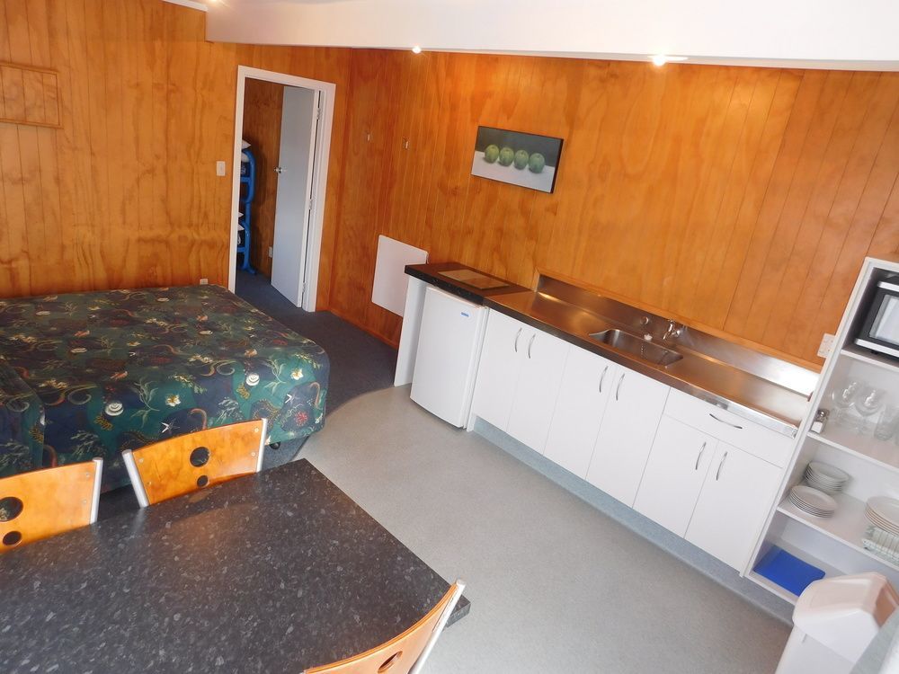 Motutere Bay Top 10 Holiday Park Turangi Exterior foto