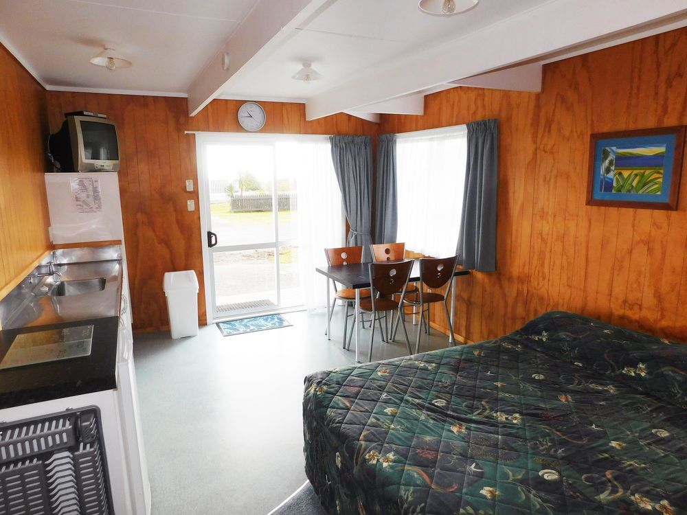 Motutere Bay Top 10 Holiday Park Turangi Exterior foto
